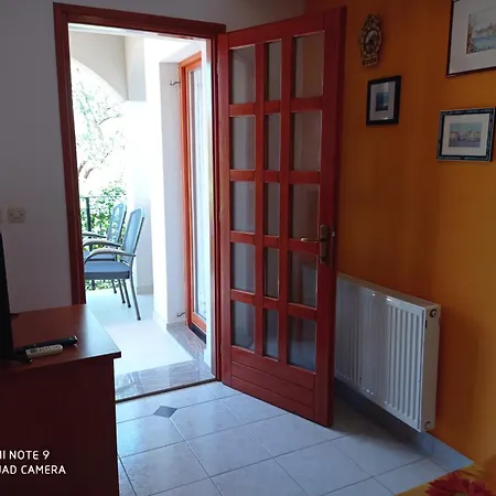 Vodopija 300m To The * スベティ・フィリップ・イ・ヤコブ