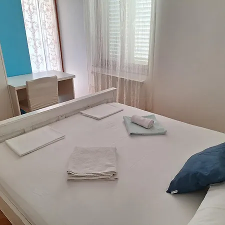 Vodopija 300m To The * スベティ・フィリップ・イ・ヤコブ