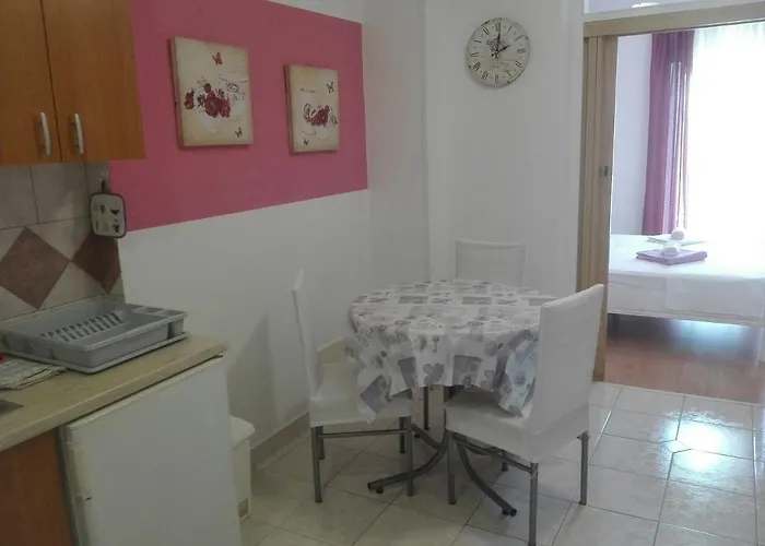 Appartement Vodopija 300m To The Sveti Filip i Jakov