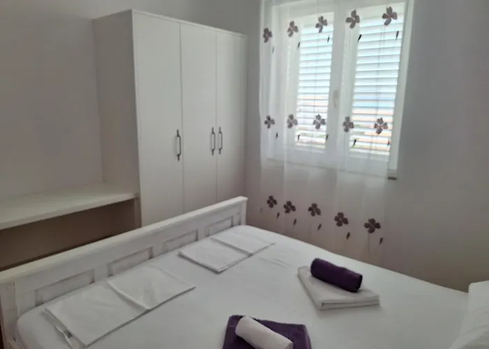 Appartement Vodopija 300m To The Sveti Filip i Jakov