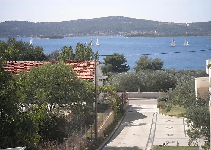 Vodopija 300m To The Appartement Sveti Filip i Jakov