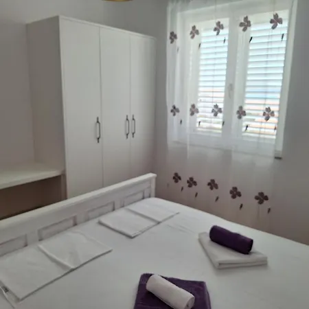 Apartmán Vodopija 300m To The Sveti Filip i Jakov