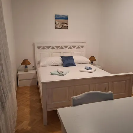 Vodopija 300m To The Apartmán Sveti Filip i Jakov