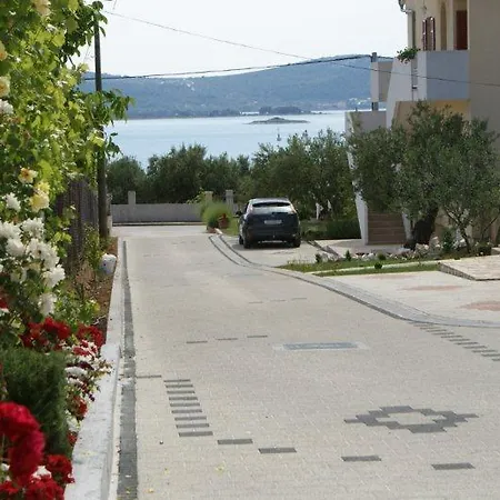 Appartement Vodopija 300m To The Sveti Filip i Jakov