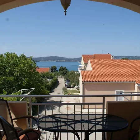 Διαμέρισμα Vodopija 300m To The Sveti Filip i Jakov